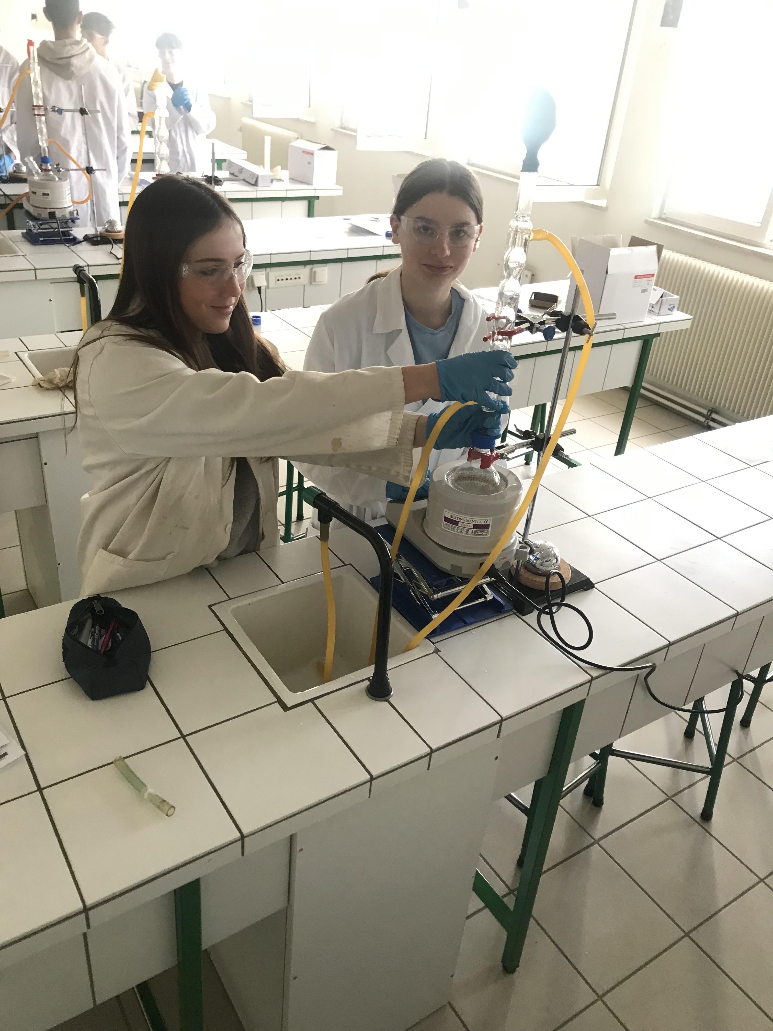 Visuel : Stage de russite pour les lves de 3me organis par M.GUEHAMA, professeur de sciences physiques et chimie