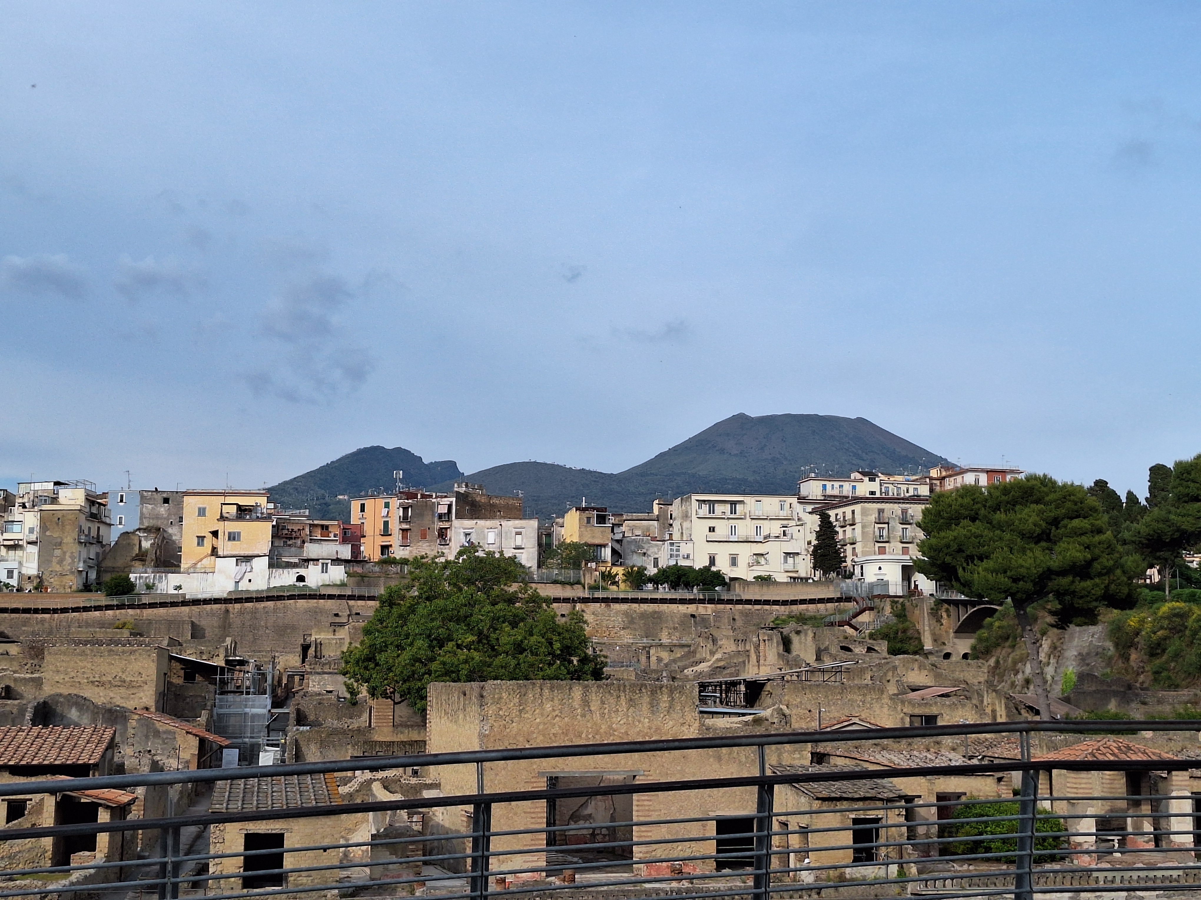 Visuel : Voyage  Naples pour des lves de 4me du 12 au 16 mai 2025 (suite)