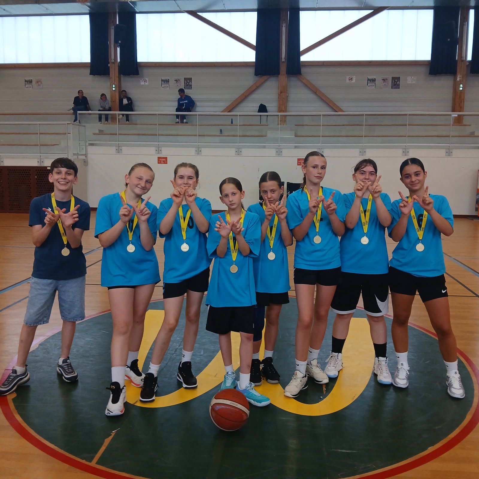 Visuel : UNSS Basket : les benjamines CHAMPIONNES D'ACADEMIE!!