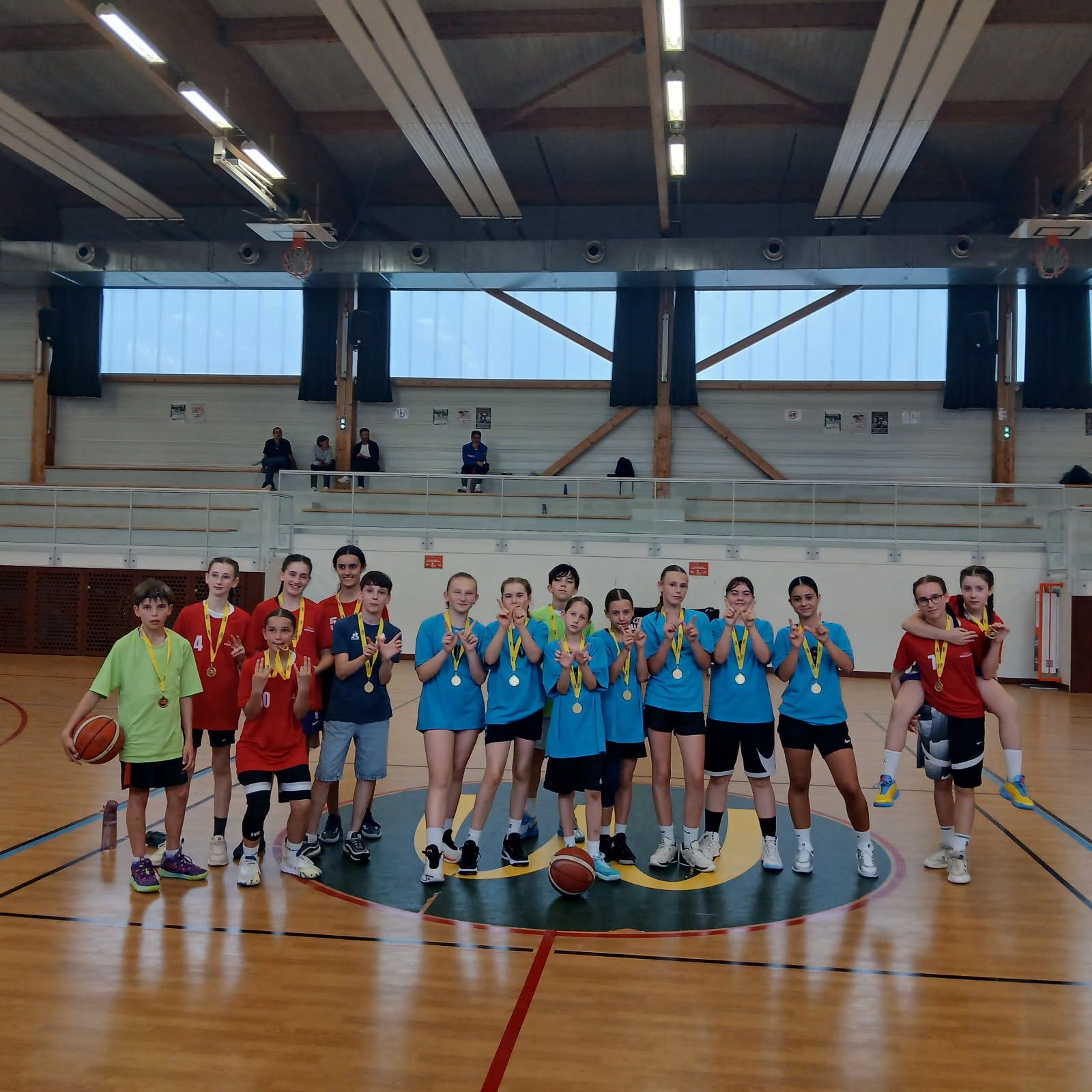 Visuel : UNSS Basket : les benjamines CHAMPIONNES D'ACADEMIE!!