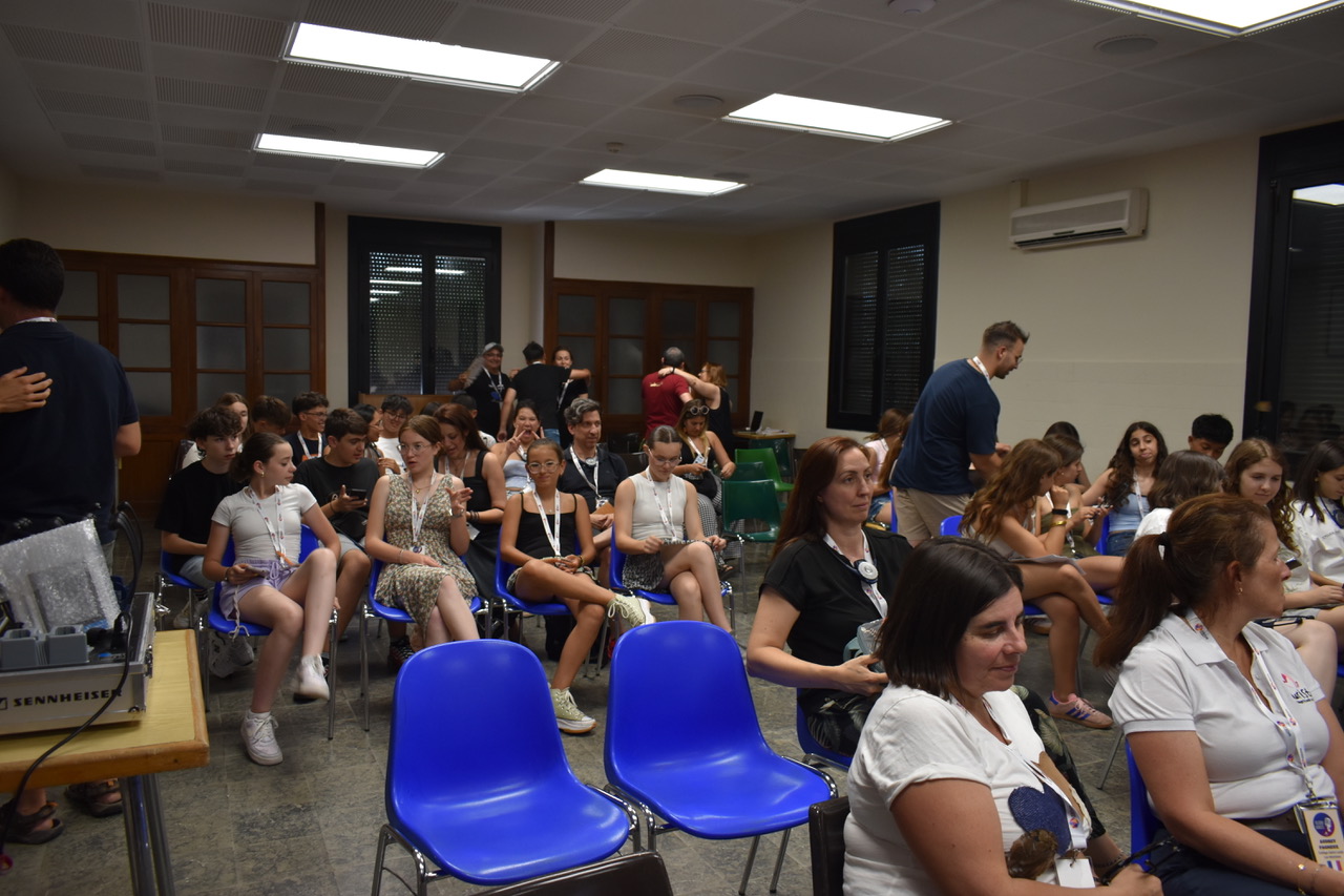 Visuel : 10 000 VOIX MARISTES