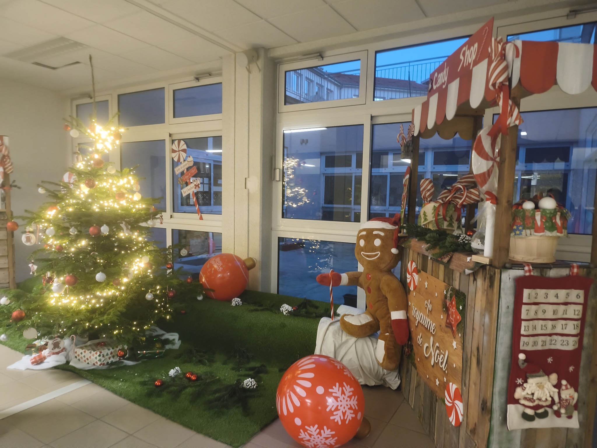 Visuel : Esprit de Nol  l'cole!