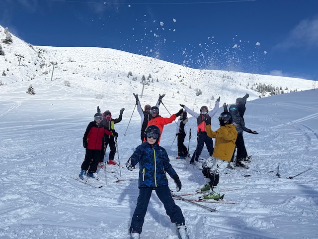 Visuel : Classe de neige des 5C et 5D aux Carroz d'Ar�ches